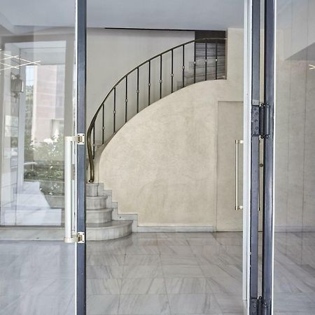 Chic One Bd Apartment With Hilton View 아테네 외부 사진