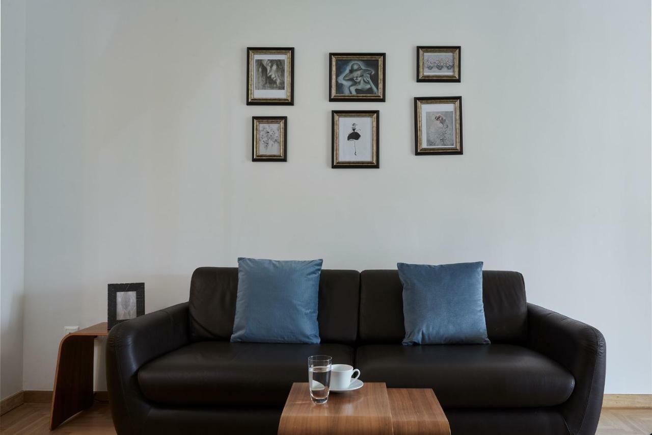 Chic One Bd Apartment With Hilton View 아테네 외부 사진